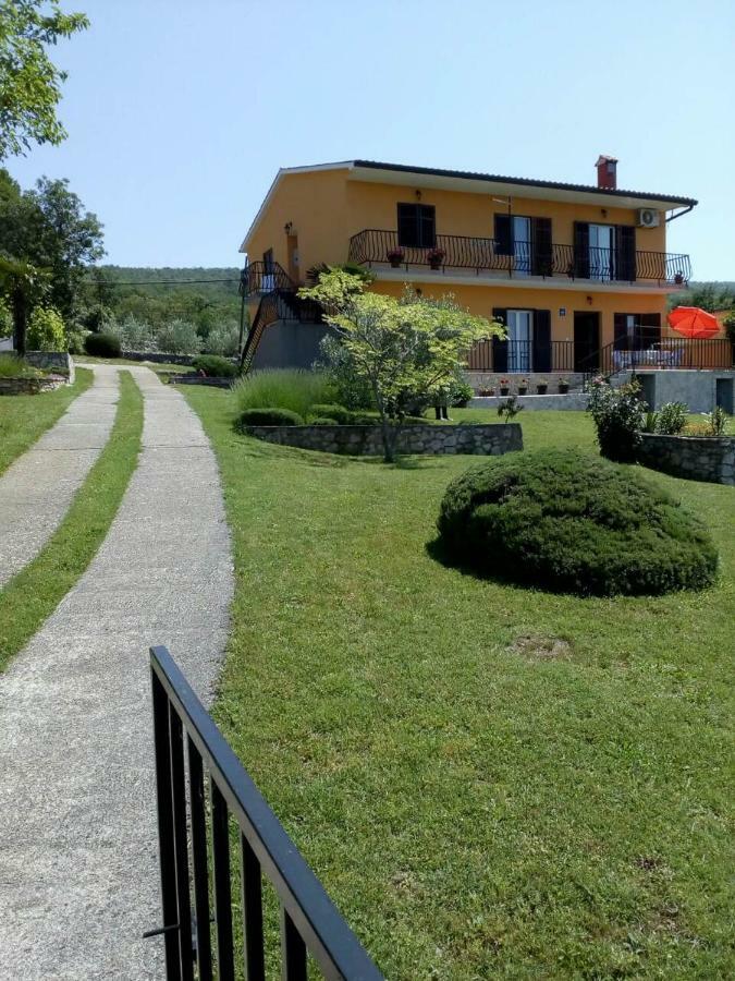 Apartman Knapic Koromačno Eksteriør billede